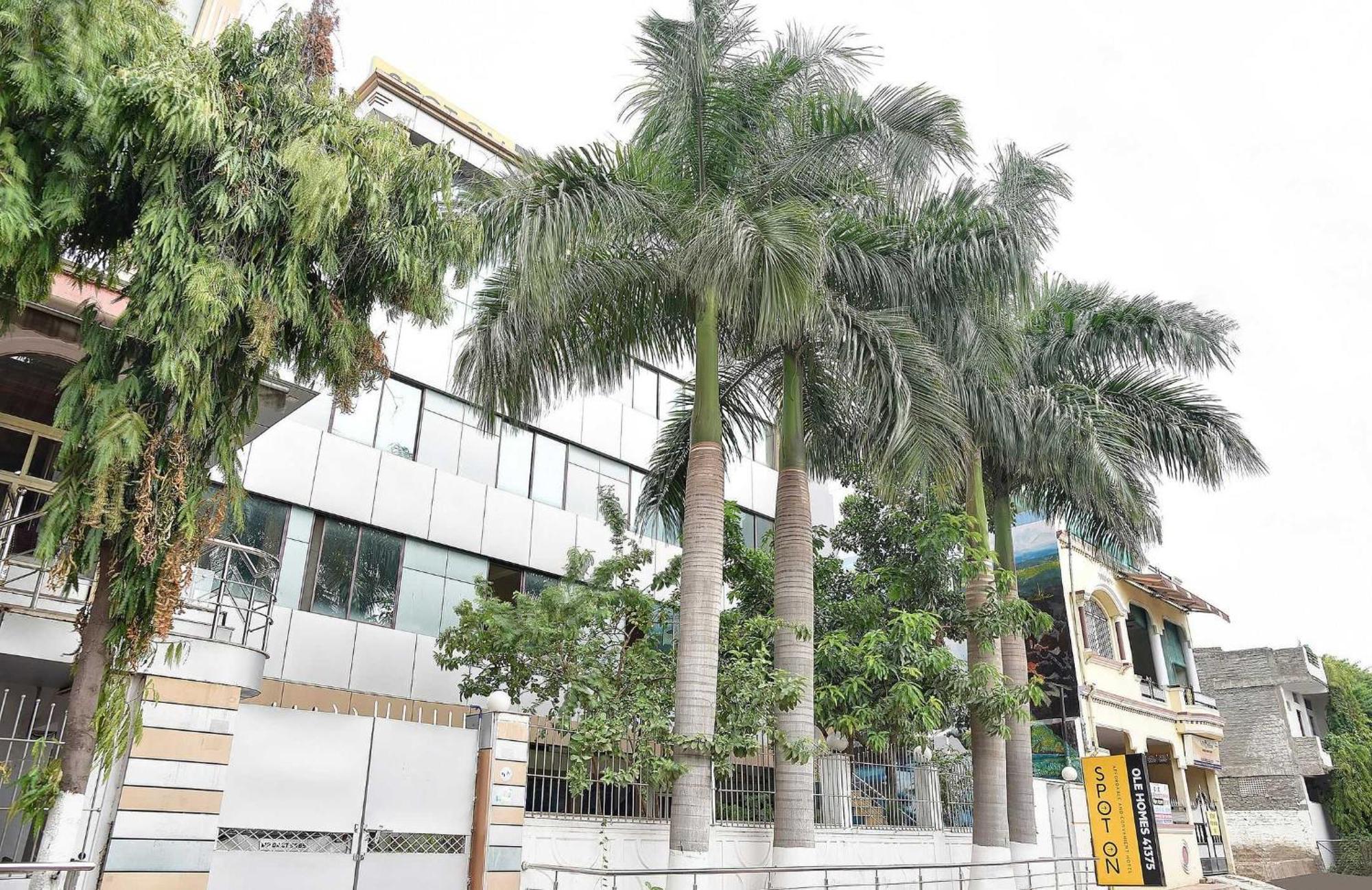 SPOT ON 41375 Avani Palace Bhopal Exterior foto