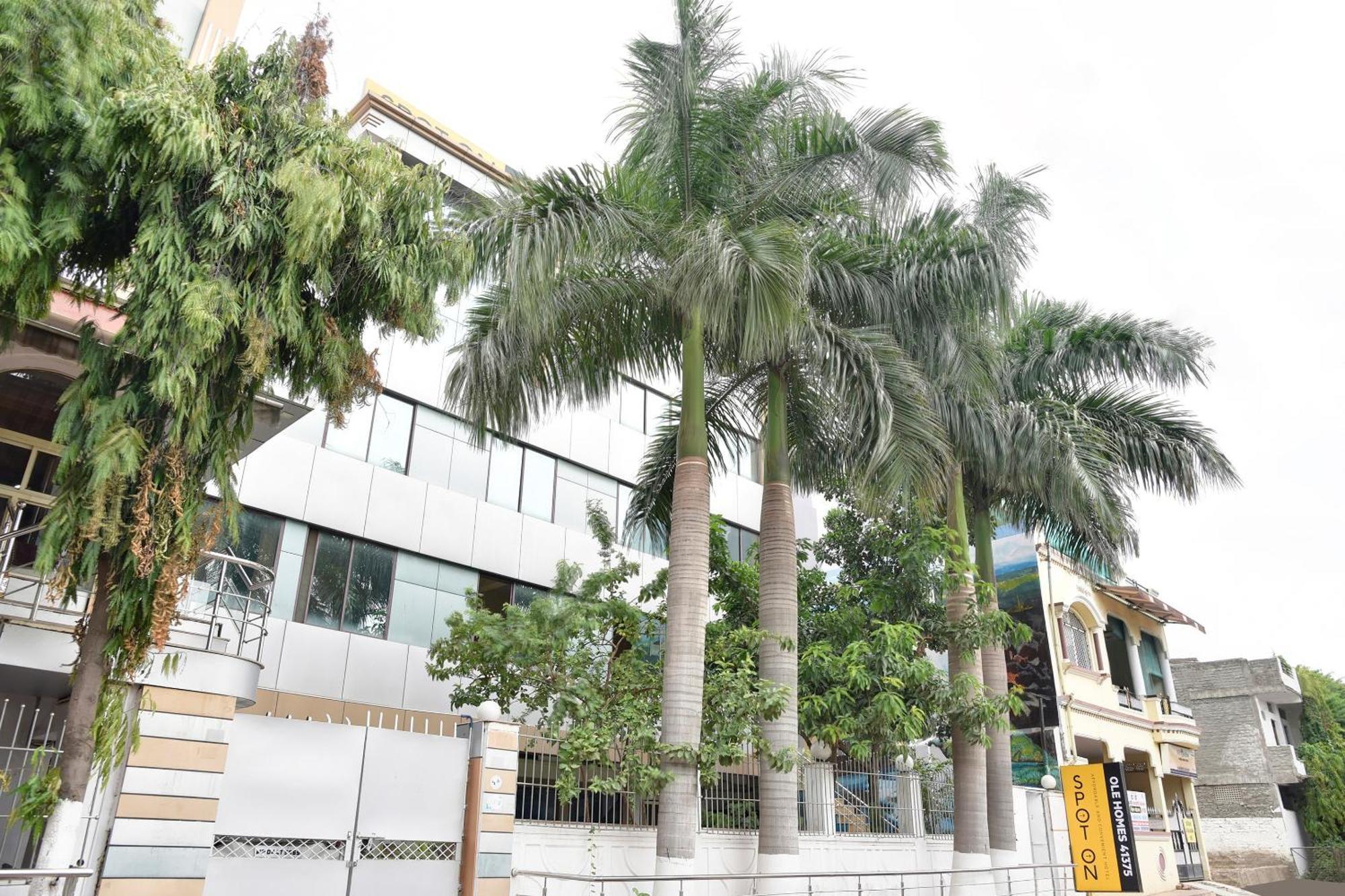 SPOT ON 41375 Avani Palace Bhopal Exterior foto